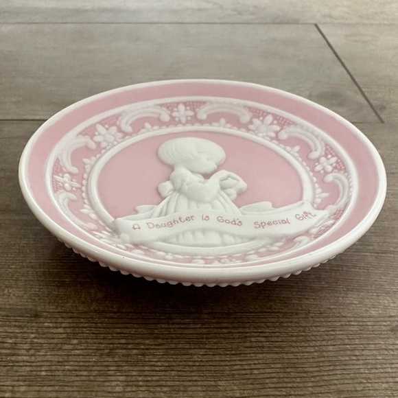 Vintage Precious Moments A Daughter is God’s Special Gift Mini Plate Art - Picture 7 of 13